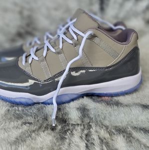 Jordan 11 Low Cool Grey1